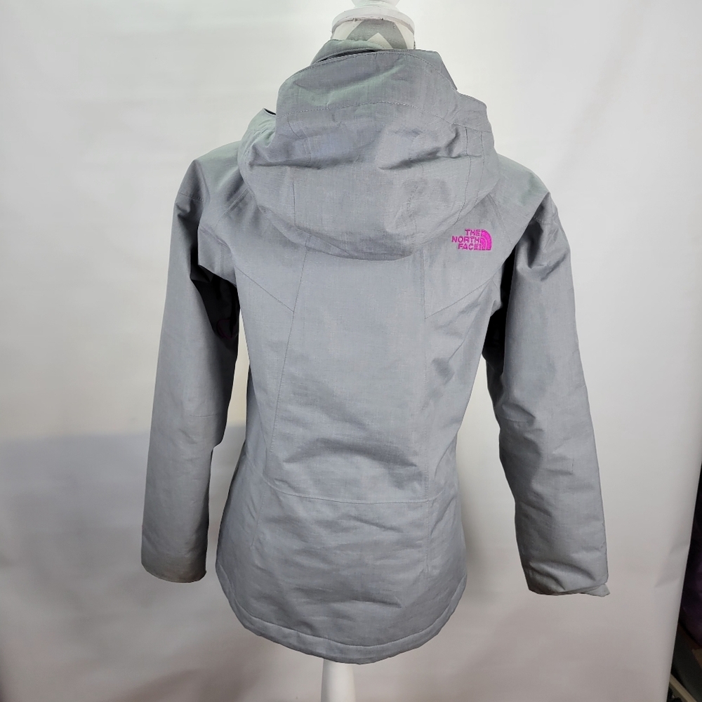 Womans The North Face HyVent Lightweight Jacket Gray/Pink size Small Hooded - Picture 9 of 16